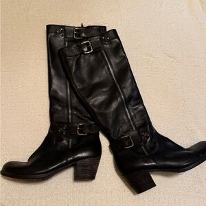 Black Leather Heeled Knee-High Boots with Buckles